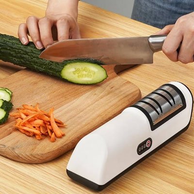 Aiguiseur couteau electrique pour garder vos couteaux trĂšs tranchants