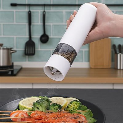 Moulin à poivre électrique facile à nettoyer grâce au mécanisme de meulage amovible