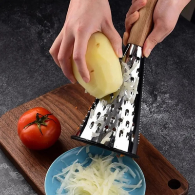 Maman emince patate avec rape a fromage bellgrate