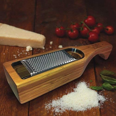 Rape a fromage woodengrate romano