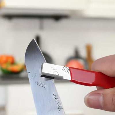 Aiguiseur couteau avec manche recouvert d'une couche de caoutchouc antidérapante