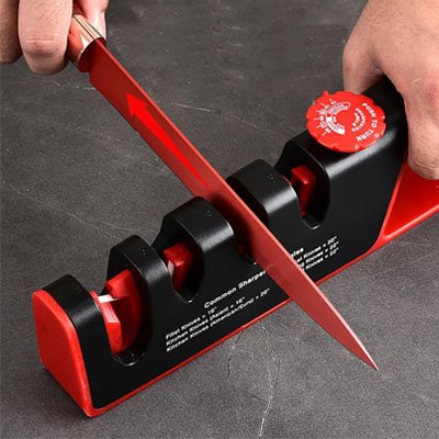 Aiguiseur de couteaux affûte les lames comme des neuves