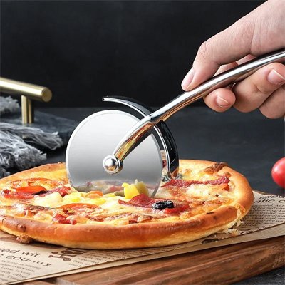 Couteau à pizza pour coupes précises 