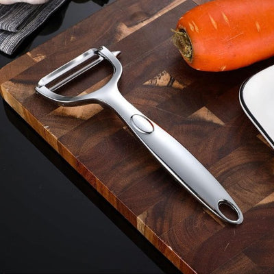 Eplucheur a legumes ergonomique