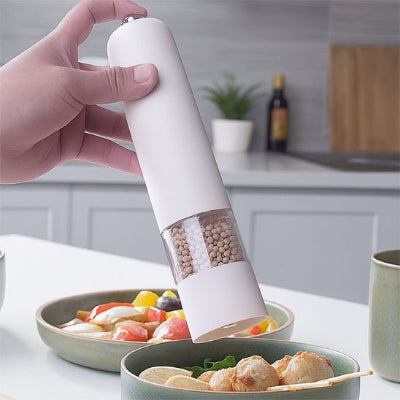 Moulin à poivre électrique​ pour broyer une variété d'épices, y compris le sel de mer