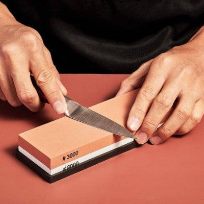 Pierre à aiguiser à double face sécuritaire 